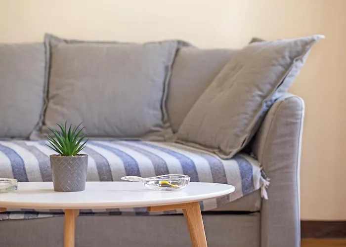 Apartament Downtown At Filellinon
